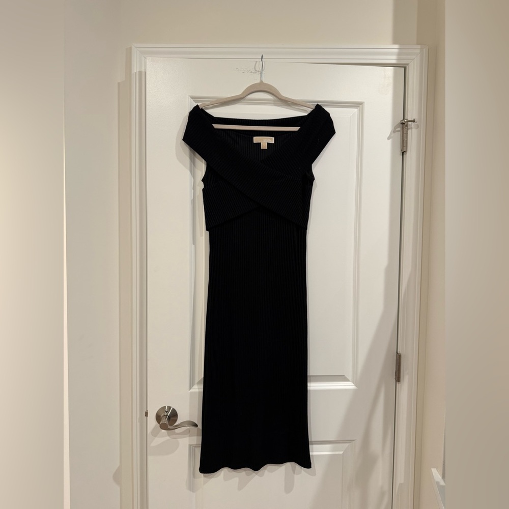 MICHAEL Michael Kors Black Off-Shoulder Midi Dress